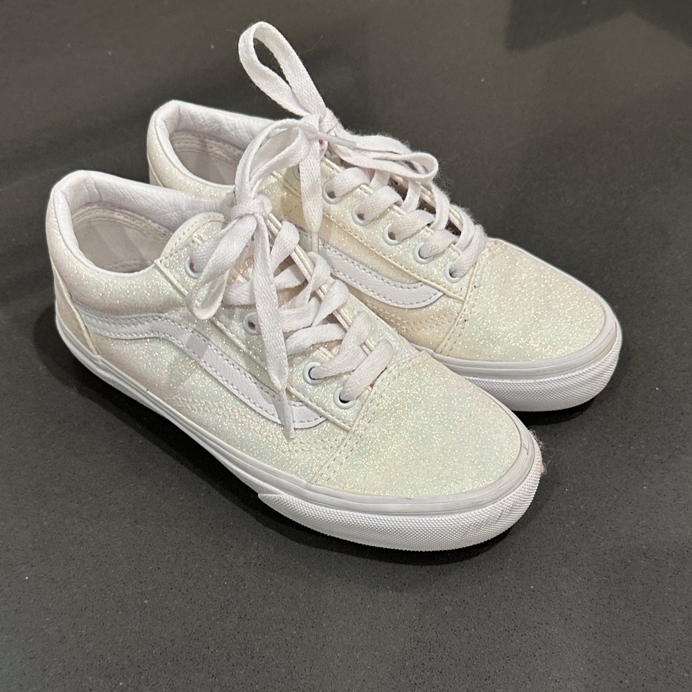 Girls vans old skool sneakers size 3